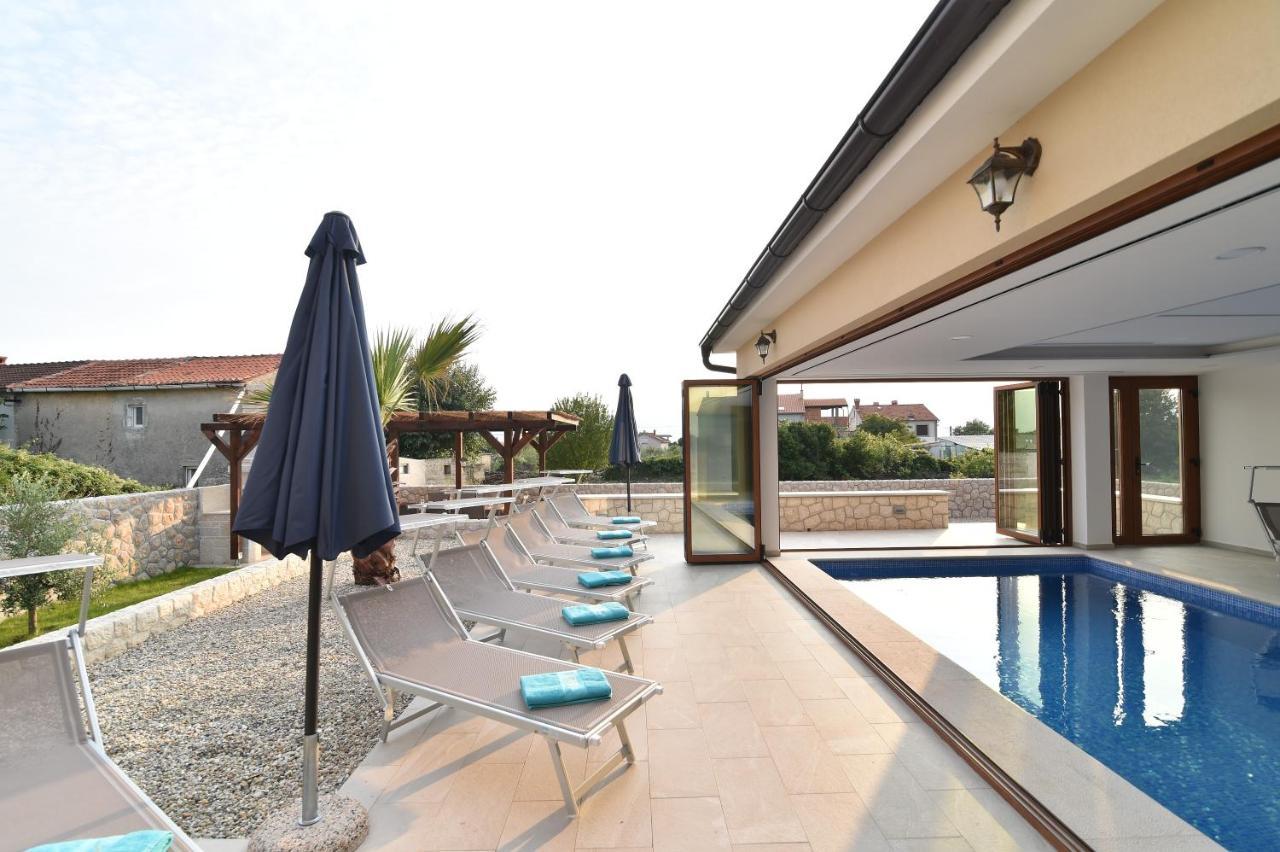 Villa Muskatel -With Heated Pool Brzac Eksteriør billede